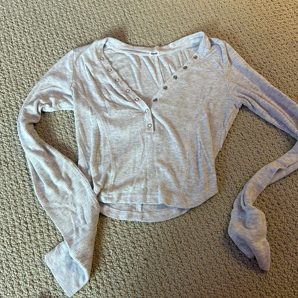 garage button up long sleeve, size small but tag fell off
